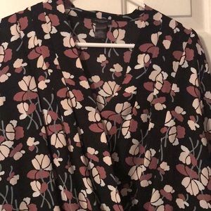 Ann Taylor Factory LS floral v-neck blouse.